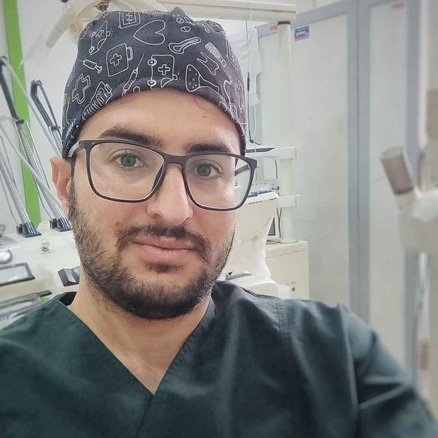 دکتر سید امیرفرهاد حسینی | دندانپزشکی کودکان اطفال