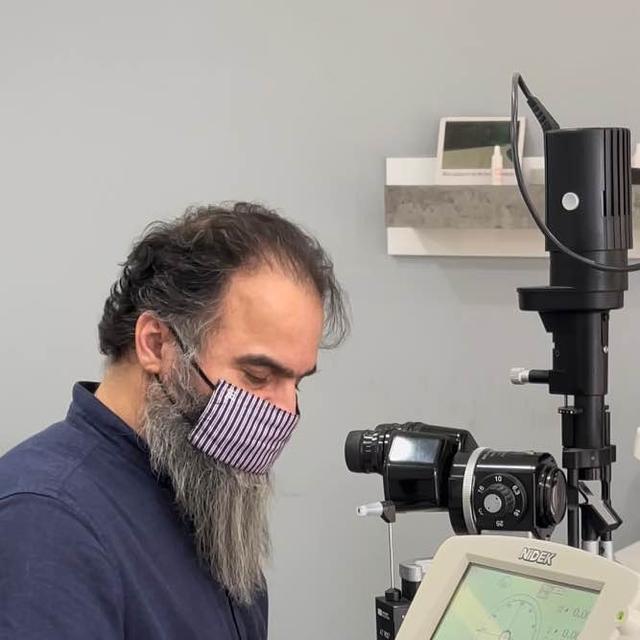 دکتر قاسم کاویانی چراتی | چشم پزشکی