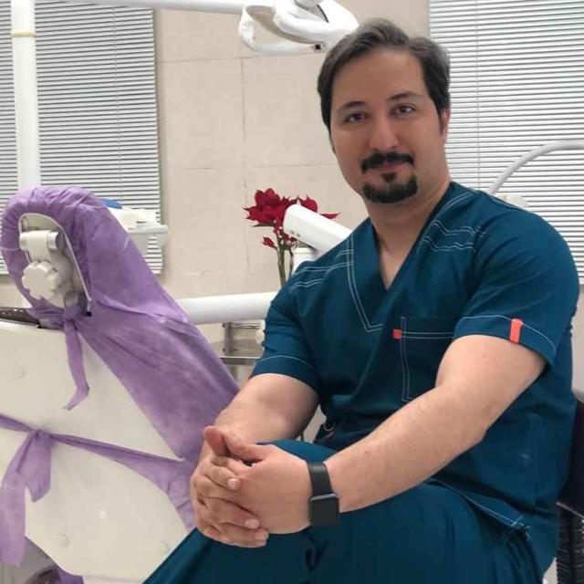 دکتر علی مرتضوی زاده | دندانپزشکی