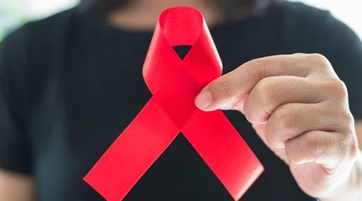 علائم ایدز ، پیشگیری، درمان و راه های انتقال آن 